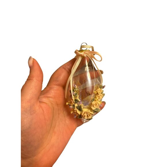 House of Lloyd  Victorian Rose Christmas Ornaments Set Of 3 - Delicate Glass Des - Picture 4 of 5